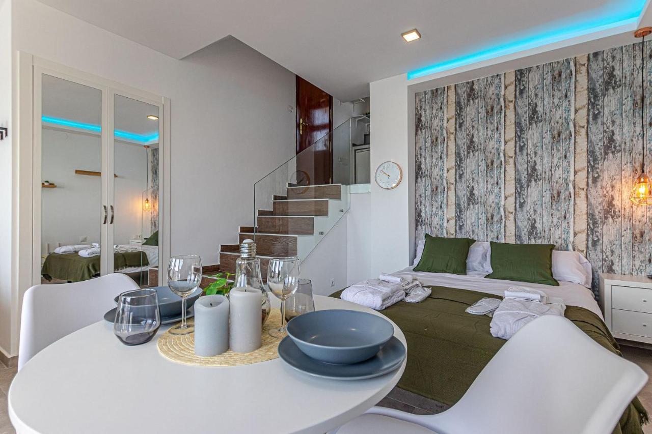 Beachfront With Spectacular Views And Swimming Pool بينالماذينا المظهر الخارجي الصورة